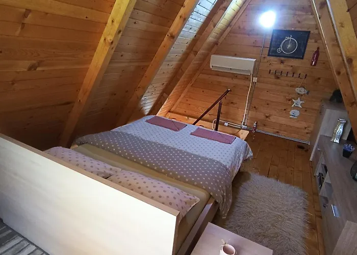 Vikendica Mimiena 度假居 *